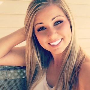 Meet your Posher, Courtney